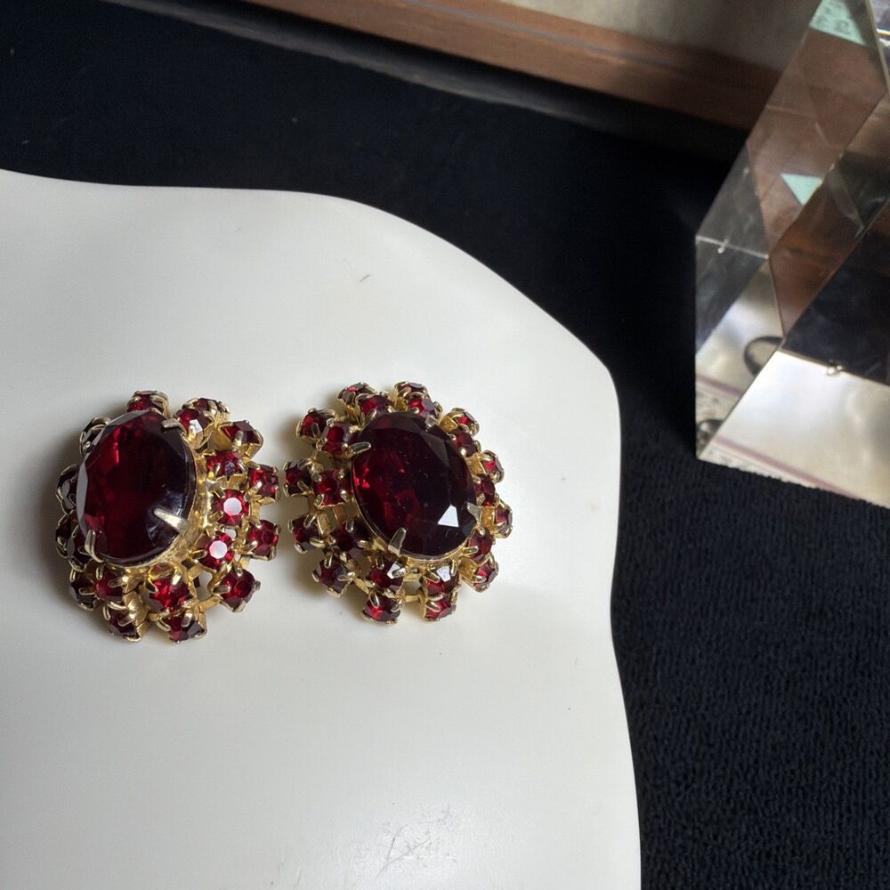 Vtg. Red Glass Gold Tone Victorian Style Clip Earrings